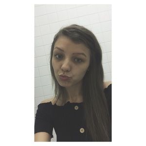 Meet your Posher, Rhiannon